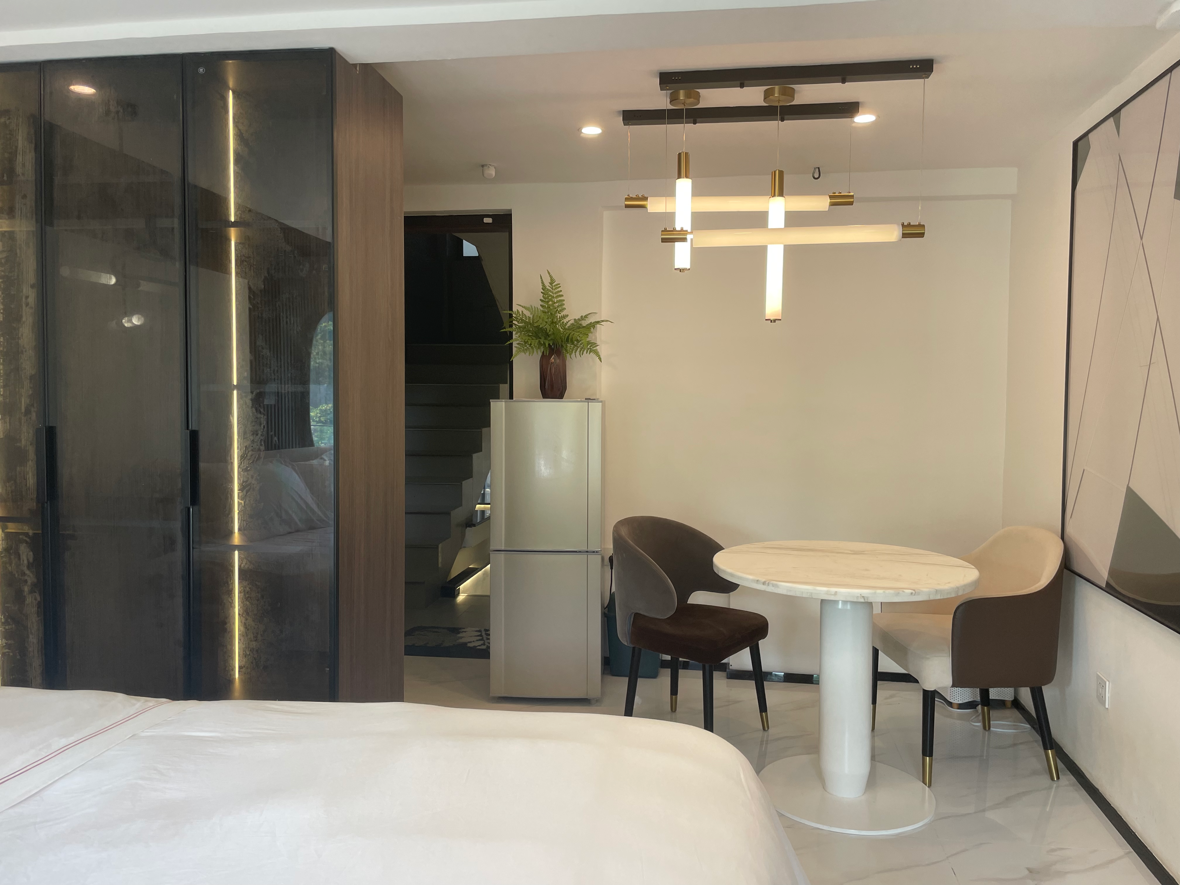 Dining area doubling as functional workspace